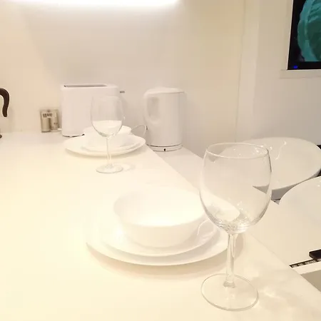 Rosebud Studio Apartment